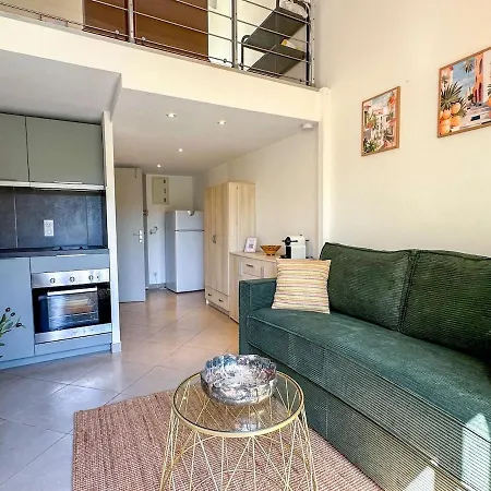 Apartment Plages Et Port A Pied Avec Piscine Pour 4 Personnes